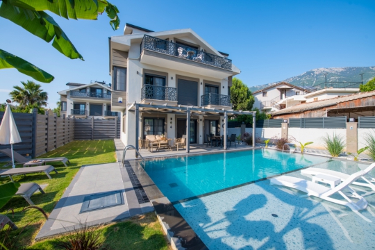 Villa Lila 1/2 – Fethiye Ovacık Kiralık Jakuzili 3+1 Triplex Villa