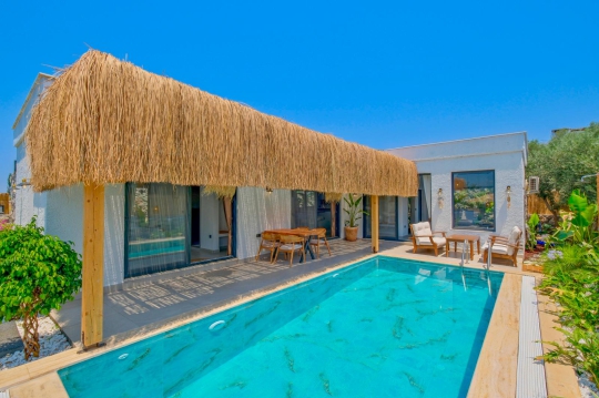 Villa Akor | Fethiye Isıtmalı Havuzlu Jakuzili 2+1 Kiralık Müstakil Villa